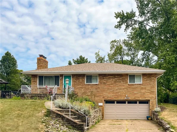 4803 Oakridge Dr, Pittsburgh, PA 15227