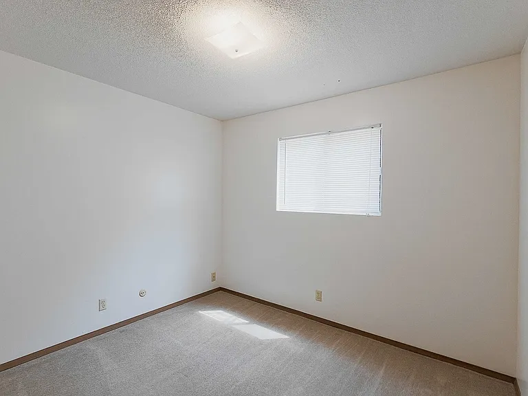 1728 S 14th St #5 — Photo 11