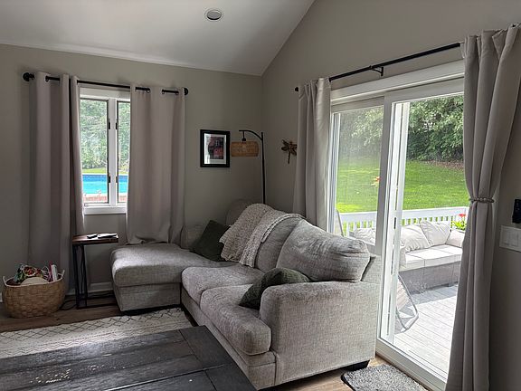 2nd image of 152 N Branford Rd #2