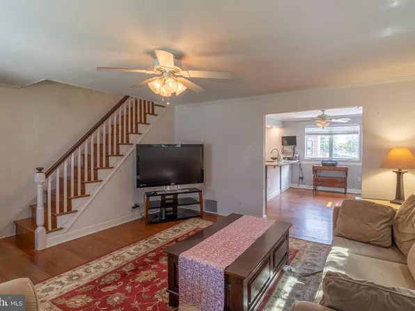 526 Jansen Ave, Essington, PA 19029