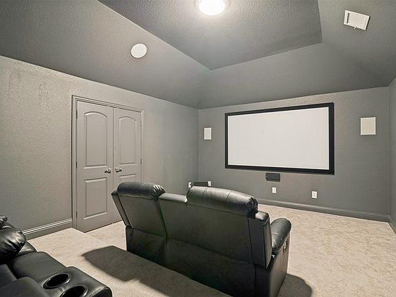 5th image of 539 Curtiss Dr