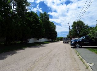 1 Crossman Cir, Abington, MA 02351