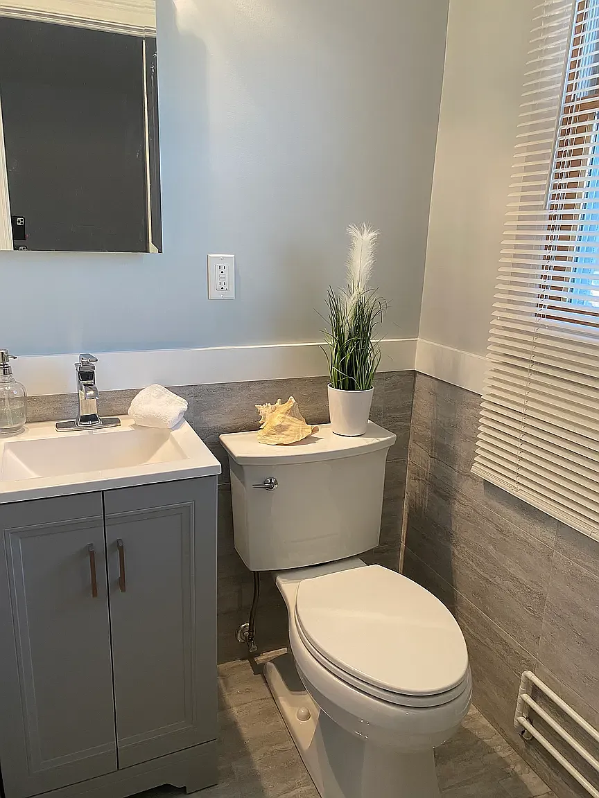 3 bed, 1377 sqft, $4,100 — Photo 4