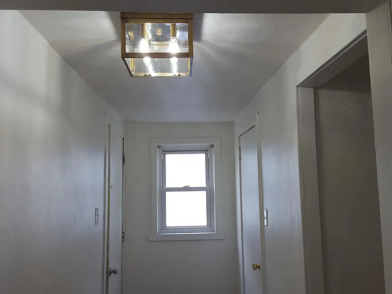 225 W Cherry St #B — Photo 14