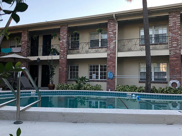 208 Danube Ave #104 — Photo 9