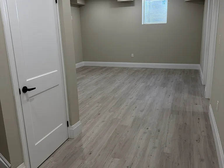 406 Sophia Cres #BASEMENT — Photo 8