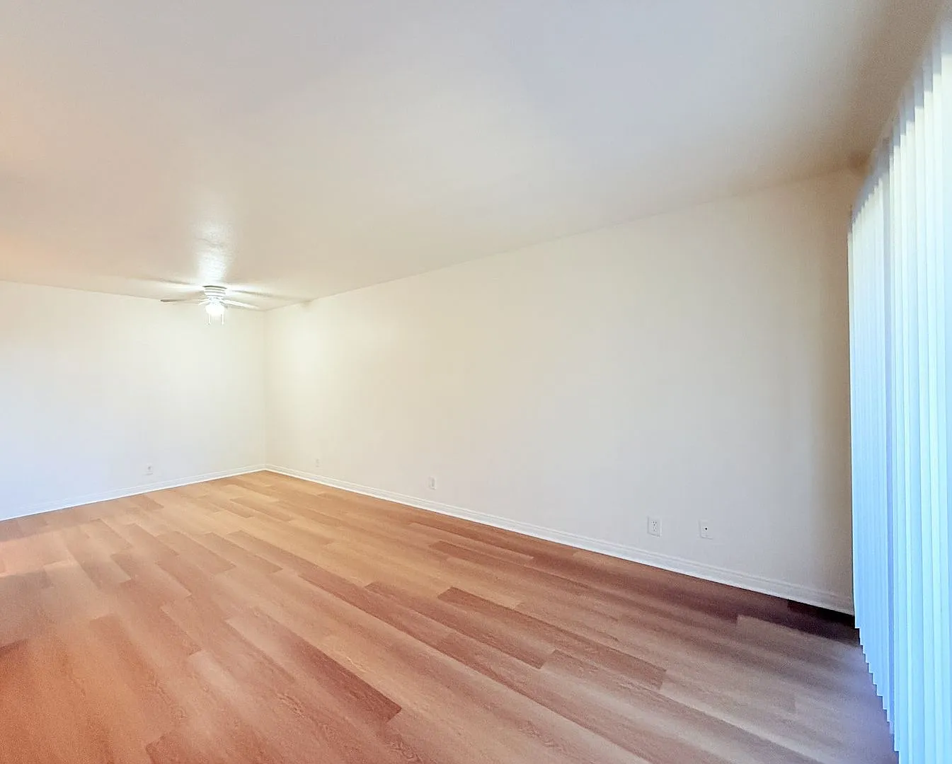 Coming Soon!! 1 Bedroom 1 Bathroom Condo In Palm Springs! — Photo 2