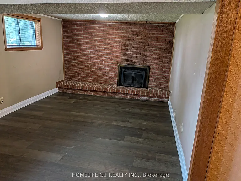 7620 Side Road 5 — Photo 5