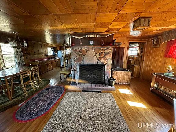 2nd image of 342 S Shag Lake Dr
