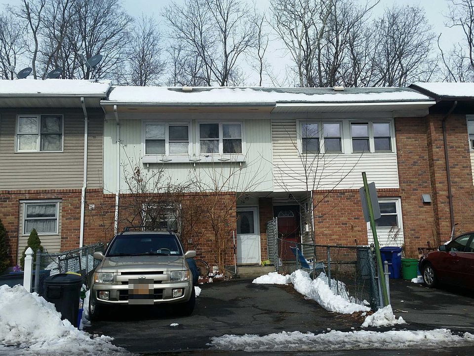 1st image of 36 Roosevelt Dr