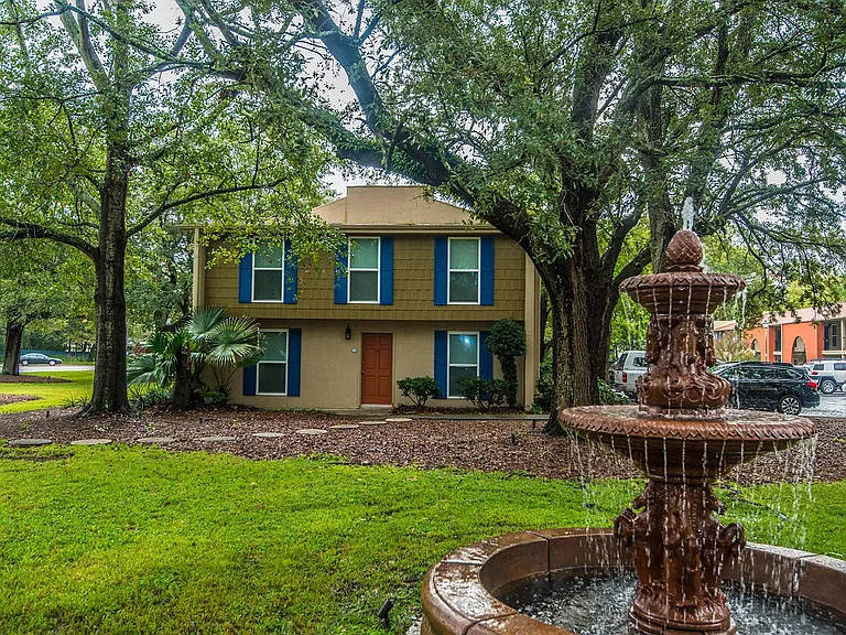 Spanish Oaks — Photo 24