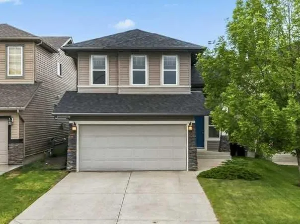 140 E Panamount Cir NW, Calgary, AB T3K 0C6