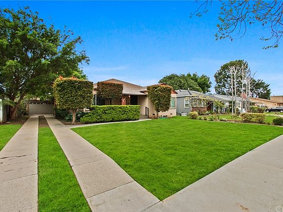 4th image of 2030 Santiago St