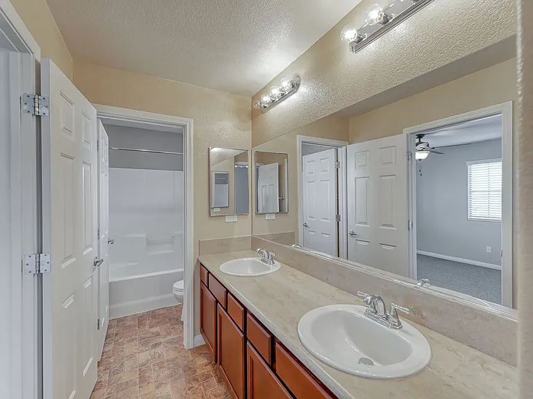 2658 Early Light Dr — Photo 33