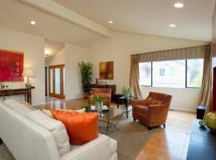 6155 Fairlane Dr, Oakland, CA 94611