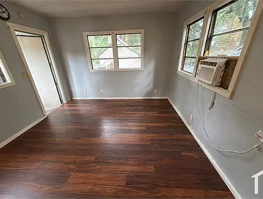 Studio, $550 — Photo 3