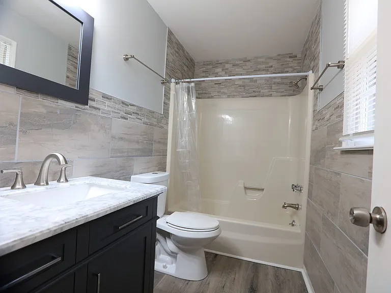3 Keith Ave — Photo 2