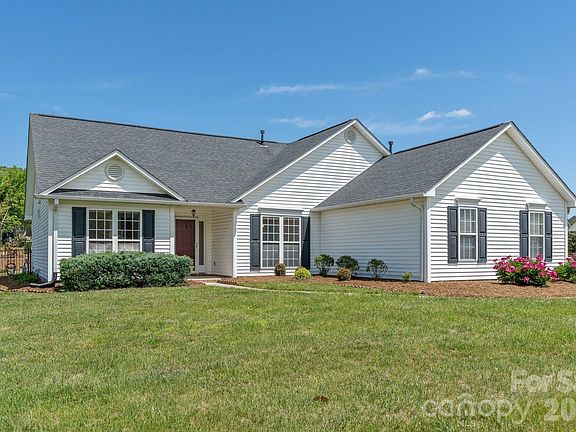 4th image of 446 Planters Creek Rd