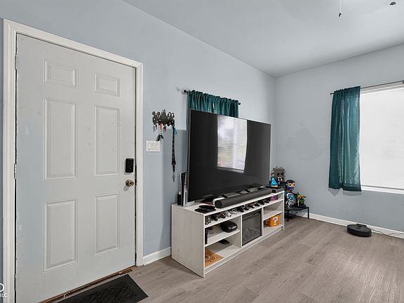 5th image of 2029 Hendricks St