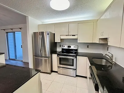 1503 Thrush Ter — Photo 4