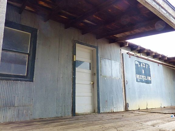 2nd image of 10870 Us Highway 212