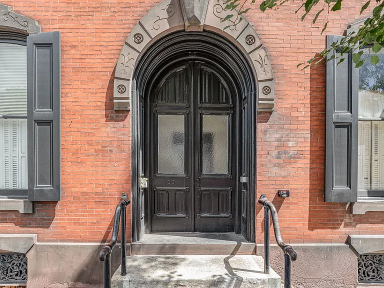 133 W High St — Photo 11