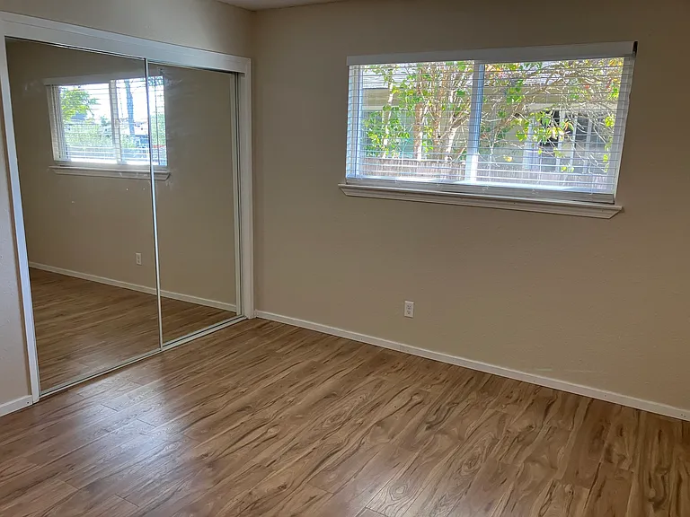 2041 Encina Dr — Photo 10