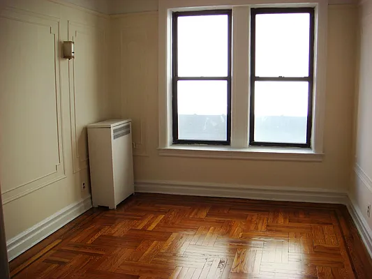 Rented by Avanguard Realty Corp | media 3