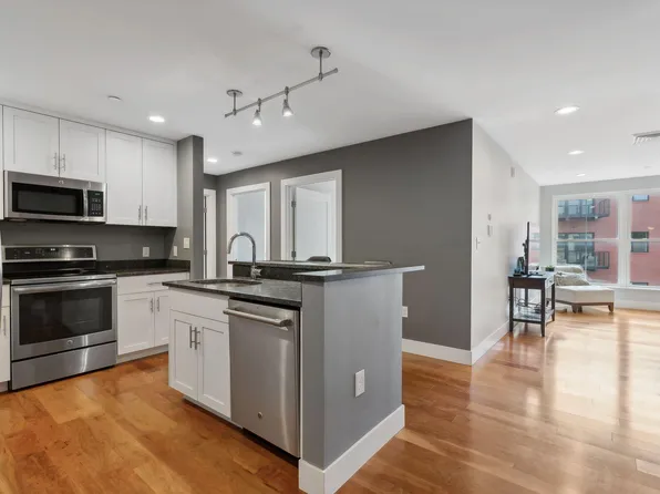 25 High Street #504, Portland, ME 04101