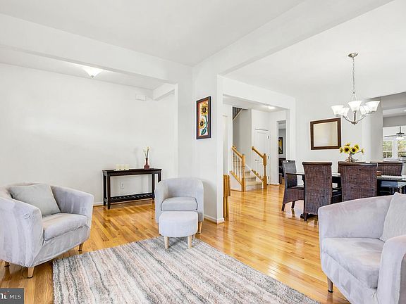 3rd image of 120 Marisa Ln