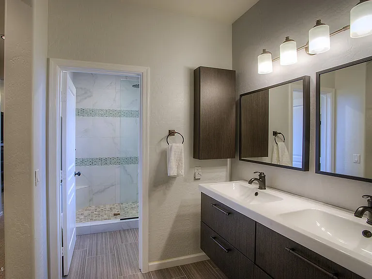 1225 N 36th St #1084 — Photo 13