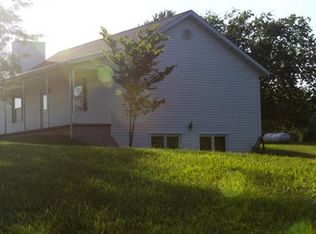 15074 E Bakerville Rd, Mount Vernon, IL 62864