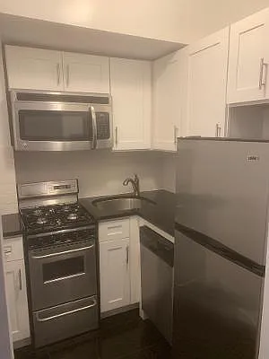 Rented by SP Brokerage Inc | media 10