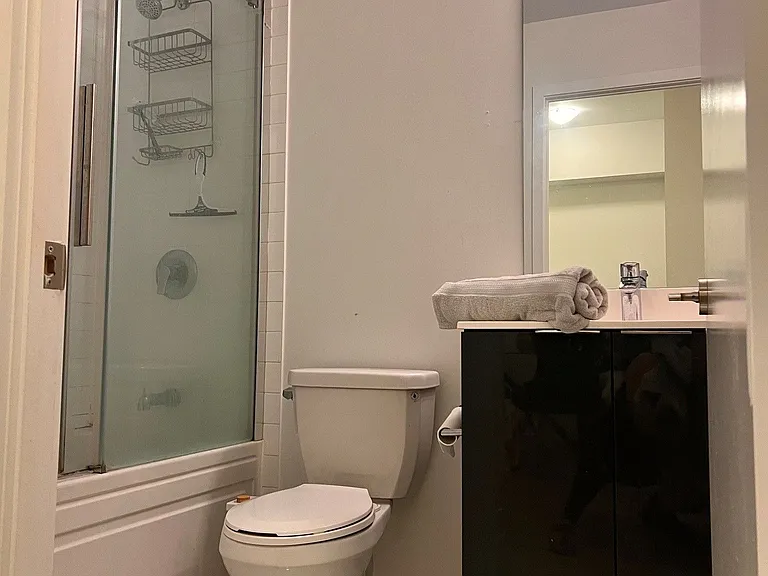 20 Shore Breeze Dr #403 — Photo 11