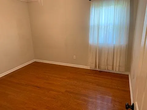 205 Hollins Rd — Photo 22