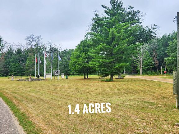3rd image of 2314 W Fifteen Mile Rd