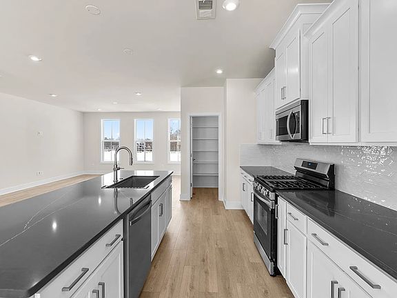 Kitchen with Walk-in Pantry