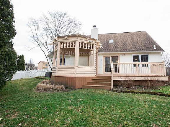 5th image of 171 Cedar Dr