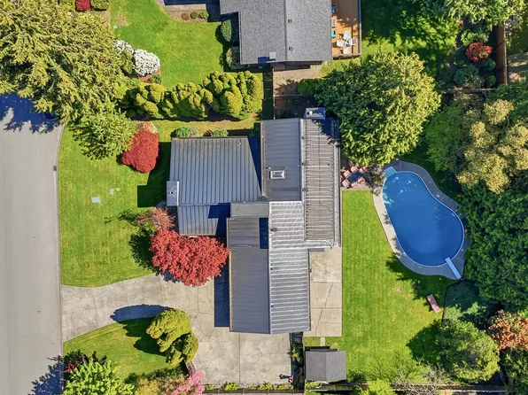 5098 2nd Ave, Delta, BC V4M 1C8