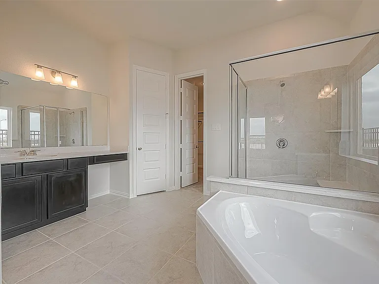 5823 Westwood Shore Dr — Photo 36