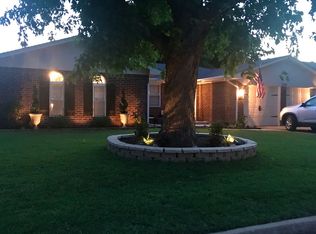 2109 Bellaire Dr, Moore, OK 73160