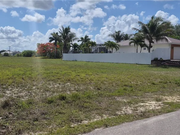 1435 NE Juanita Pl, Cape Coral, FL 33909