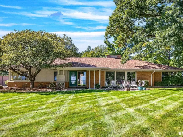 250 W Detweiller Dr, Peoria, IL 61615