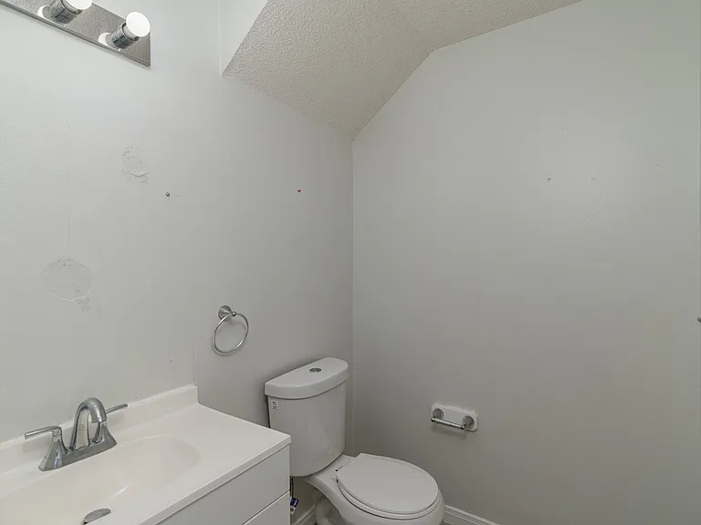 3425 Ozark Ave — Photo 12