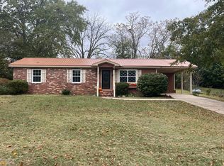 44 Mountain St, Warm Springs, GA 31830