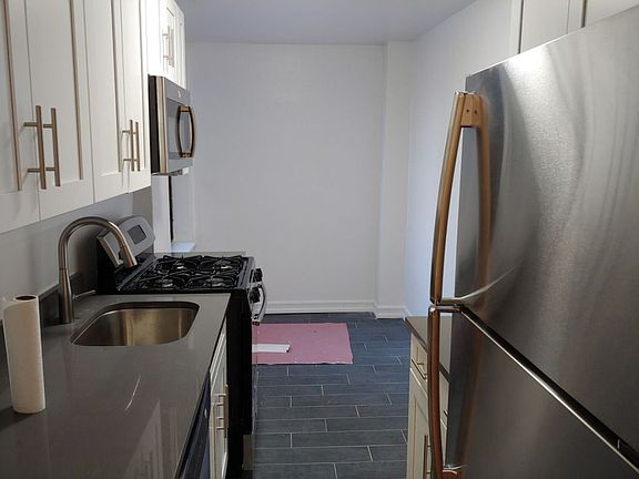 3rd image of 21102 73rd Ave APT 1O