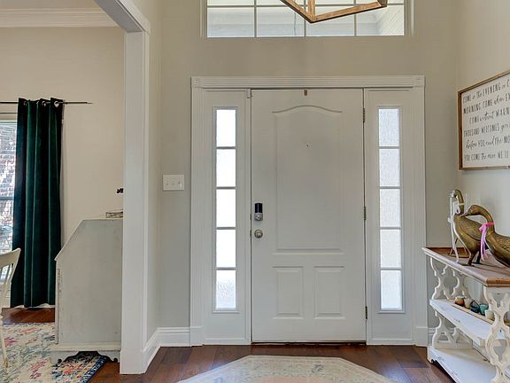 4th image of 301 Jacobs Point