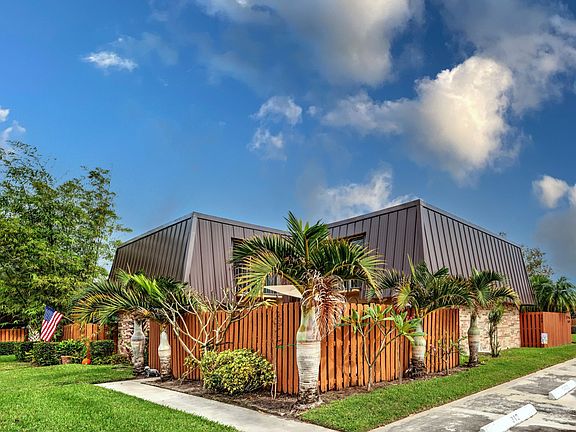 3rd image of 5752 SE Windsong Ln #312