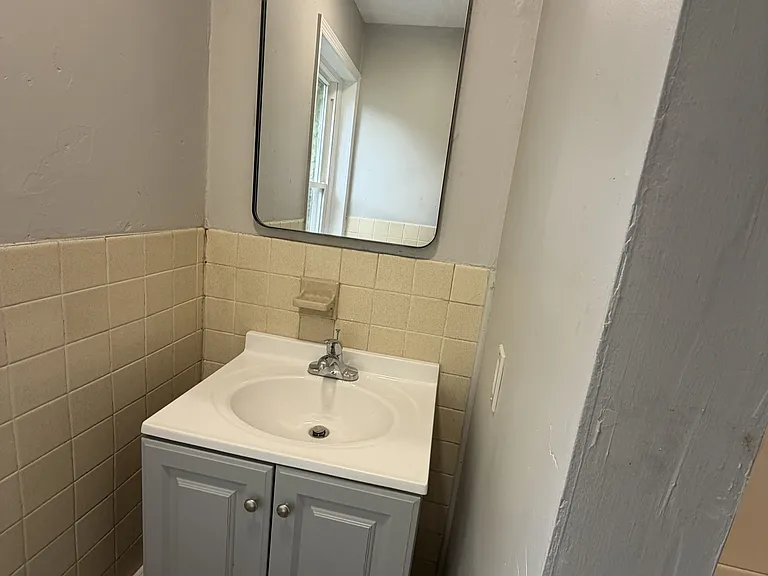 430 King St #1 — Photo 10