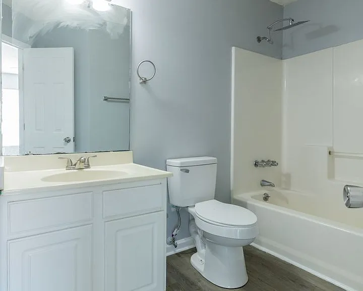 120 Harbison Dr — Photo 7